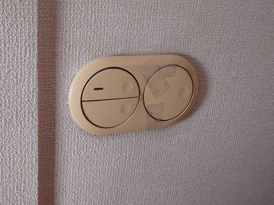 画像：かわったスイッチも交換致します